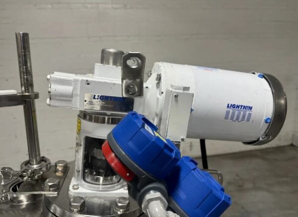 One Used 500 Liter DCI Reactor, Hastelloy C22, with Lightnin Mixer - Image 9