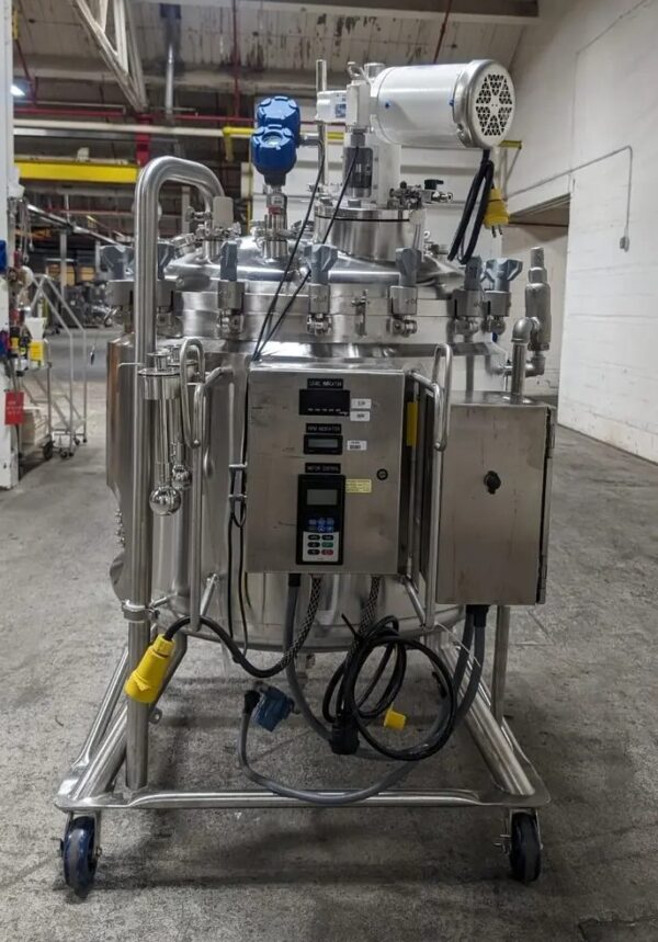 One Used 500 Liter DCI Reactor, Hastelloy C22 with Lightnin Mixer - Image 6