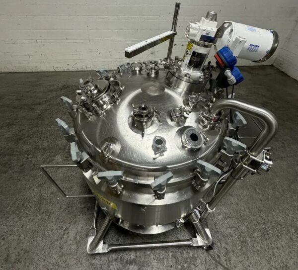 One Used 500 Liter DCI Reactor, Hastelloy C22 Construction with Lightnin Mixer - Image 8