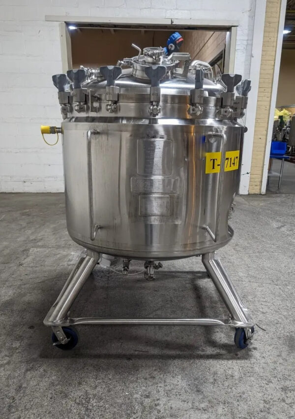 One Used 500 Liter DCI Reactor, Hastelloy C22 with Lightnin Mixer - Image 4