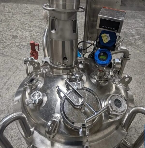 One Used 150 Liter DCI Reactor, Duplex 2205 S/S, with PharMix 3100 Mixer with PowerFlex 40 - Image 6