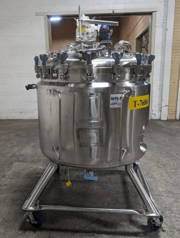 500 Liter DCI Reactor, Hastelloy C22, with Lightnin Mixer - Image 6