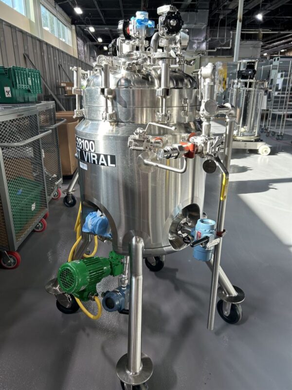 One Used 2012 Feldmeier 100L Mobile Reactor w/ Agitator & Millipore GMP500 Novaseptic Mixer - Image 3